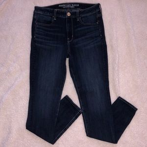 American Eagle SIZE: 6 Regular HI-RISE jegging